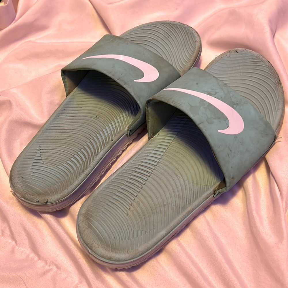 Nike WOMANS Teal Slides